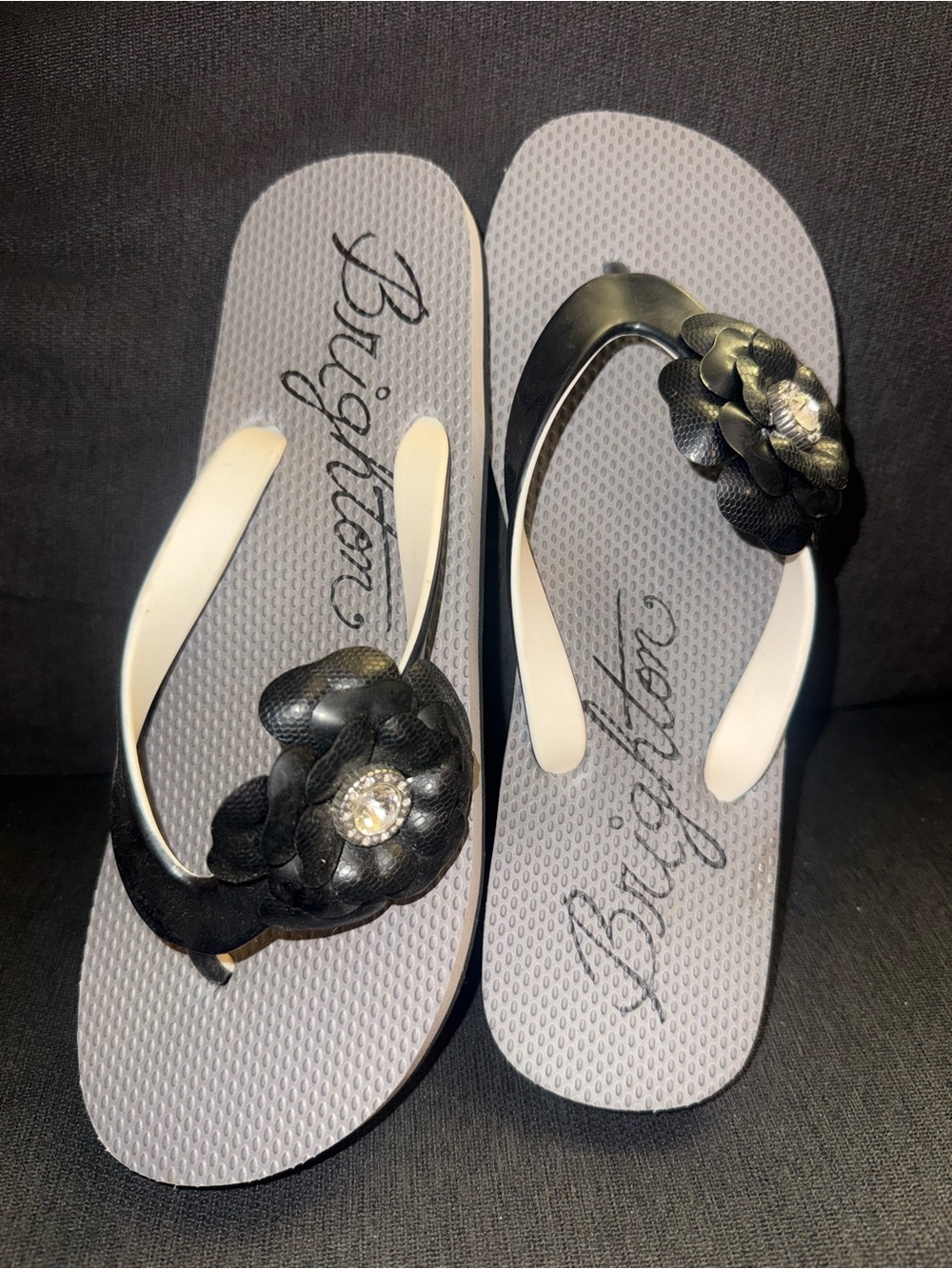 Brighton Black Rose & Gem Flip Flops Size 7 NWOT